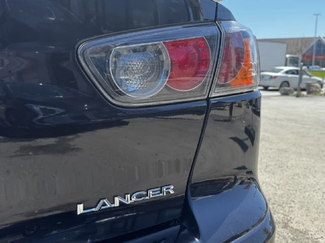 Mitsubishi Lancer LIMITED**TOIT OUVRANT**SIEGES CHAUFFANTS**MAGS**AIRCLIM** 2015