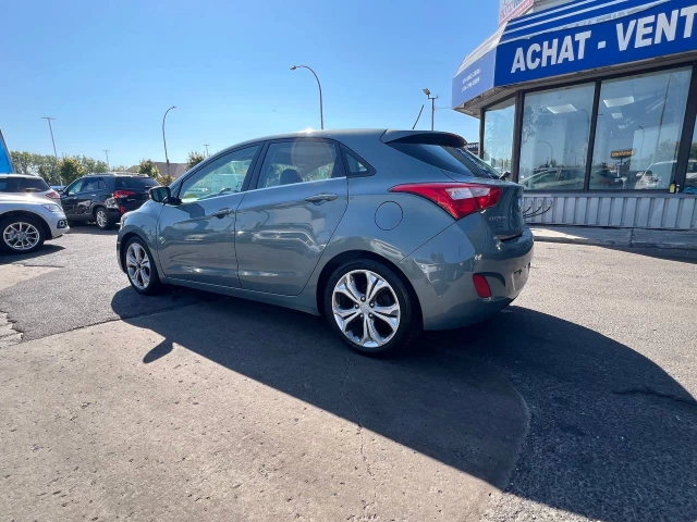 Hyundai Elantra GT SE**SAAQ CERTIFIEE**TOIT OUVRANT PANORAMIQUE**Sieges en Cuir**SIEGES CHAUFFNATS**MAGS** 2013