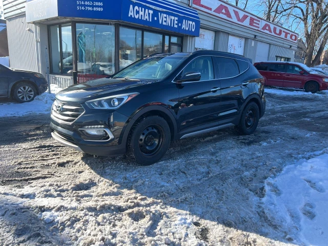 Hyundai Santa Fe Sport Limited**Jamais Accidentee**AWD**TOIT OUVRANT PANORAMIQUE**SIEGE EN CUIR**CAMERA DE RECUL**SIEGES CHAUFFNATS AVANT ET ARRIERE**Siege Ventile**Volant Chauffant**Alerte d'angle Mort** 2017