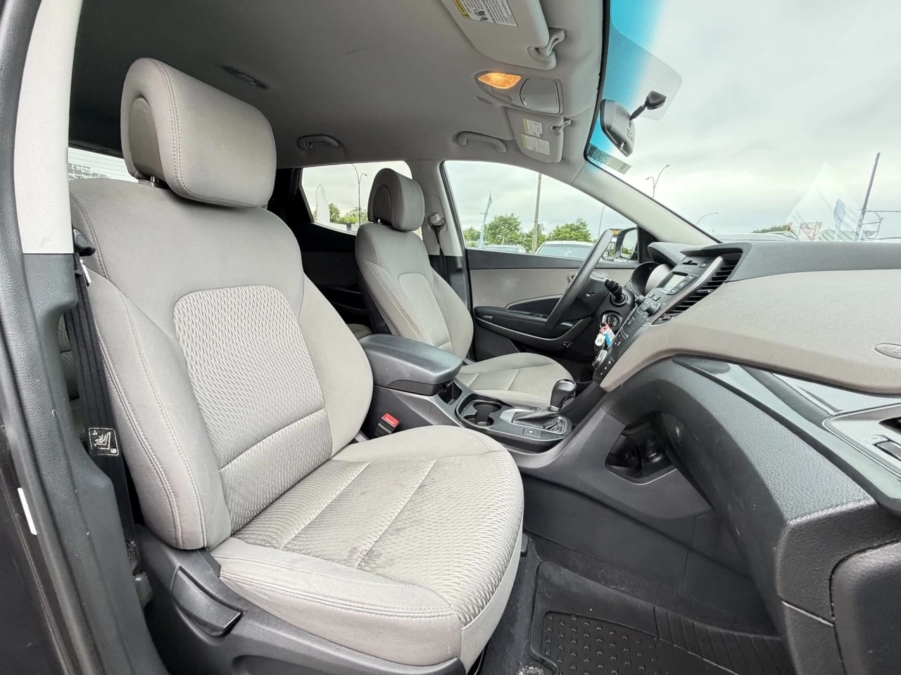 2016 Hyundai Santa Fe Sport JAMAIS ACCIDENTEE**SAAQ CERTIFIEE**UNE SEULE PROPRIO**2.4L**SIEGES CHAUFFANTS**MAGS**EN SPECIAL** Image principale
