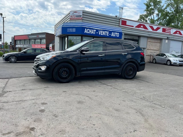 Hyundai Santa Fe XL Luxury**6 PASSAGERS**AWD**Toit Ouvrant**Caméra de Recul**SIEGES EN CUIR**Volant Chauffant**SIEGES CHAUFFANTS** 2016