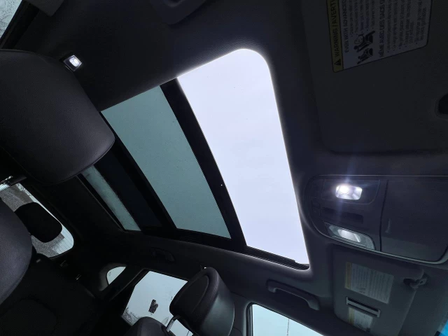 Hyundai Tucson LIMITEE**JAMAIS ACCIDENTEE**CERTIFIEE SAAQ**AWD**TOIT OUVRANT PANORAMIQUE**SIEGES CHAUFFANTS AVANT ET ARRIÈRE**SIEGES EN CUIR**Alerte d’angle mort**VOLANT CHAUFFANT**Mags** 2017