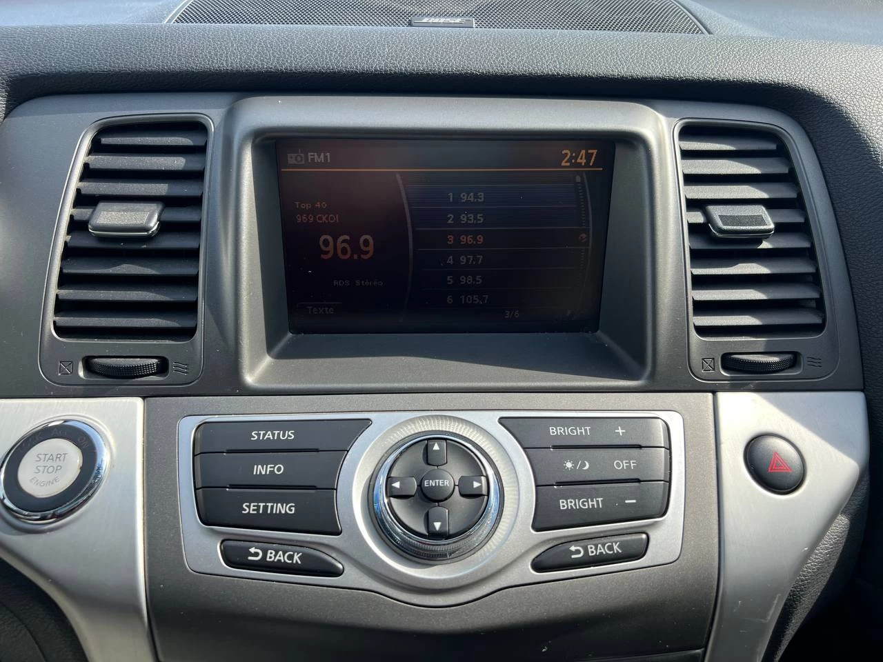 2014 Nissan Murano SV**AWD**Toit ouvrant**SIEGES EN CUIR**CAMERA DE RECUL** Navigation**SIEGES CHAUFFANTS** Image principale