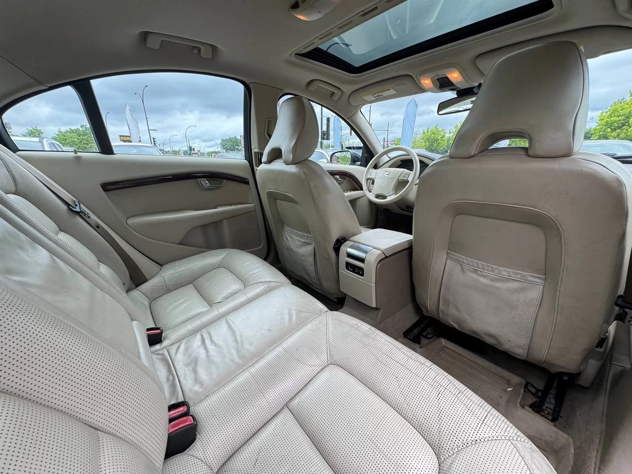 2008 Volvo S80 S80 3.2 AWD **TOIT OUVRANT**SIÈGES VENTILLÉS & CHAUFFANTS**CUIR**DÉTECTEUR D'ANGLES MORTS**PUSH TO START**KEYLESS ENTRY**RÉGULATEUR DE VITESSE ADAPTATIF**SIÈGES ÉLÉCTRIQUES** Image principale
