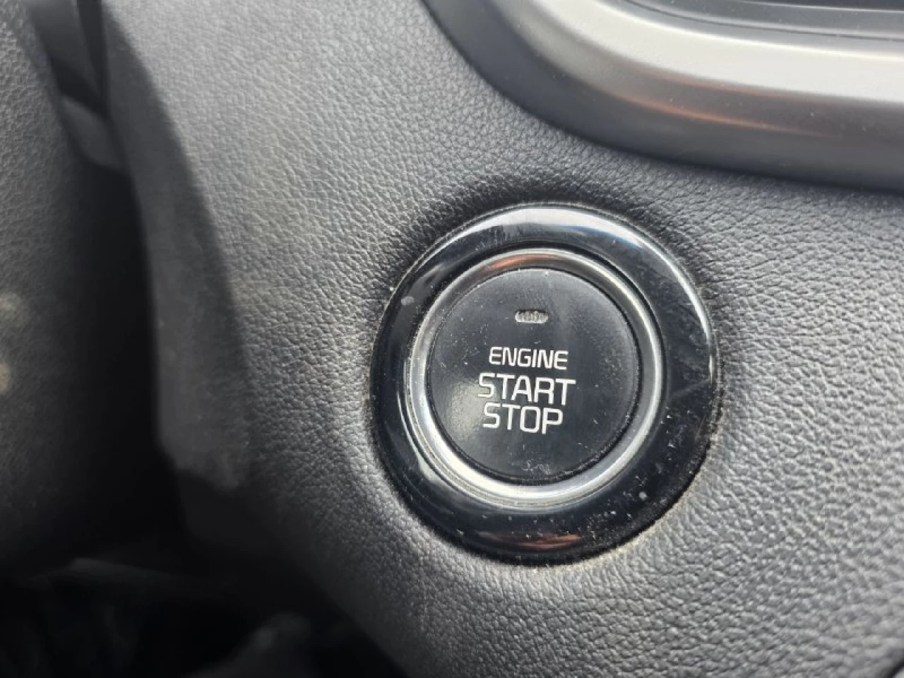 2019 Kia Sorento **LX**7 PASSAGERS**AWD**CAMERA DE RECUL**SIEGES CHAUFFANTS**MAGS**EN SPECIAL** Image principale