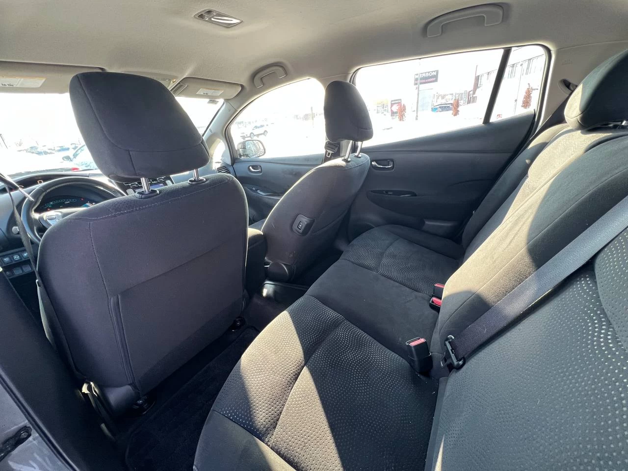 2014 Nissan LEAF SV**JAMAIS ACCIDENTEE**CAMERA DE RECUL**Navi**SIEGES CHAUFFANTS Avant et ArriÈre**Volant Chauffant**Mags**Un Proprietaire** Image principale