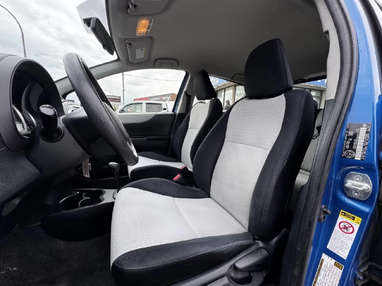 2012 Toyota Yaris LE**BAS KILOMETRAGE** Image principale