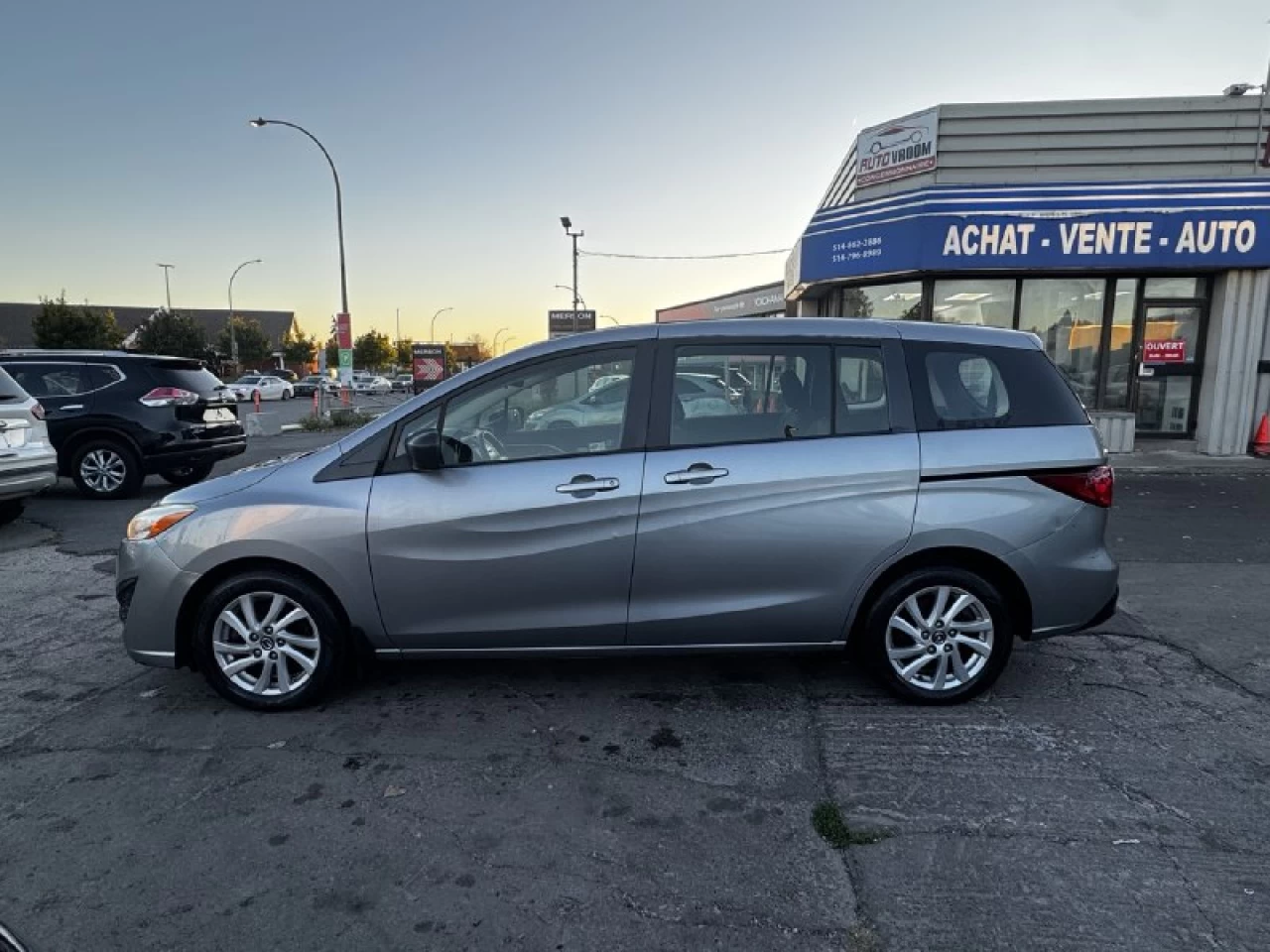 2013 Mazda 5 GS**6 PASSAGER**Jamais Accidente**SAAQ CERTIFIEE**MAGS** Image principale