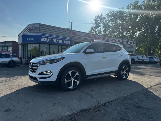 Hyundai Tucson SE**AWD**Jamais accidente**Un Propriétaire**CUIR**TOIT PANORAMIQUE**VOLANT CHAUFFNATS**SIEGES CHAUFFANTS**MAGS**CAMERA DE RECULE** 2017