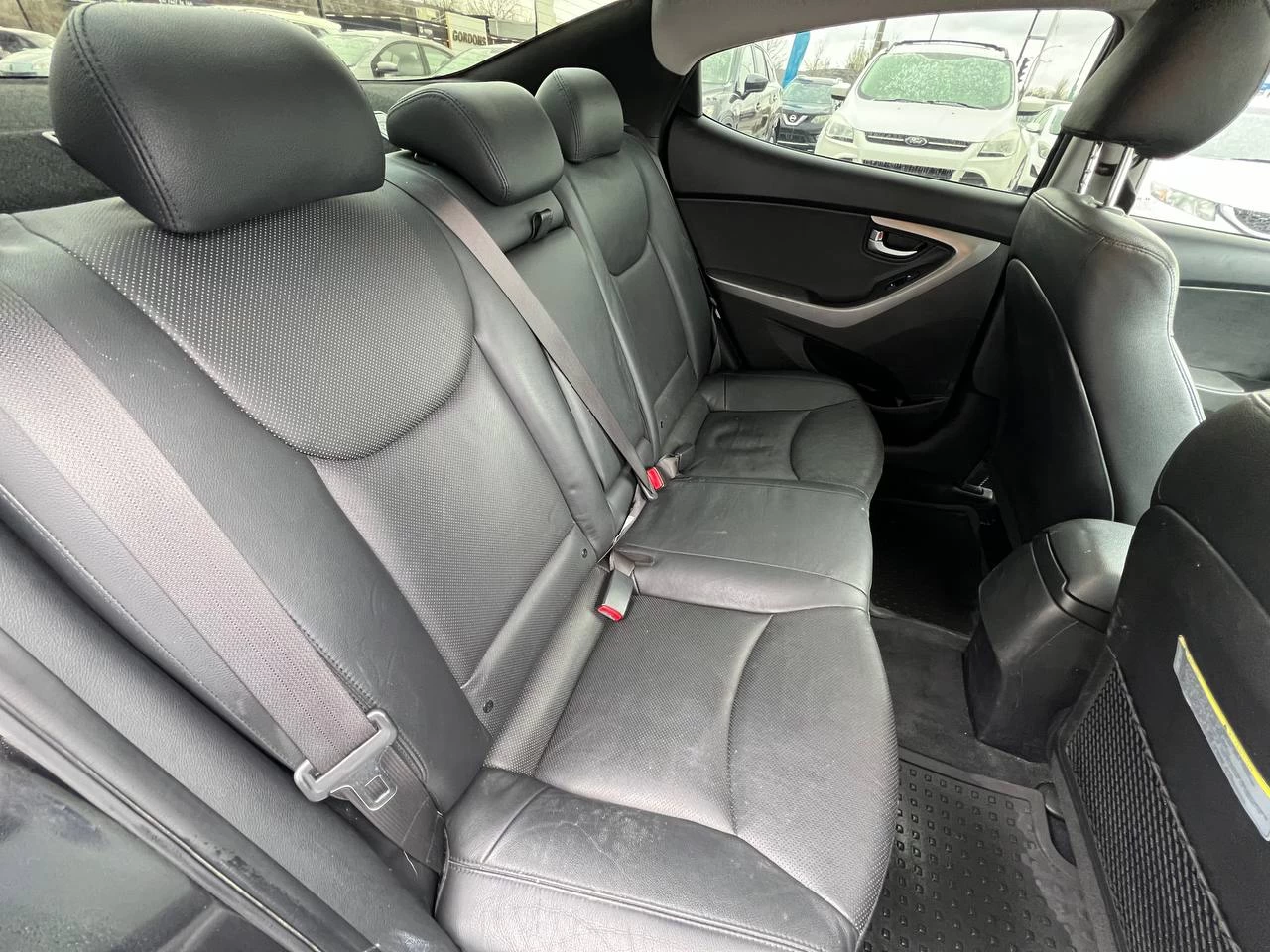 2015 Hyundai Elantra Limited**SAAQ CERTIFIEE**Toit Ouvrant**CamÉra de Recul**SIEGES EN CUIR**Navigation**SIEGES CHAUFFANTS Avant et ArriÈre**DÉmarrage À distance**MAGS** Image principale