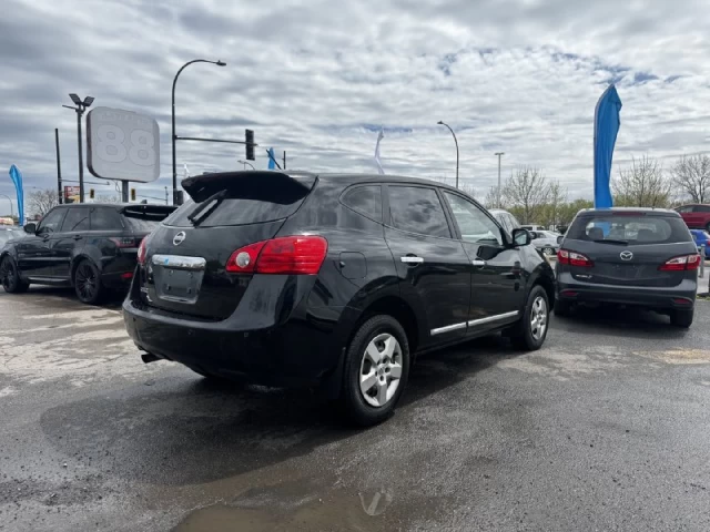 Nissan Rogue S** 2013