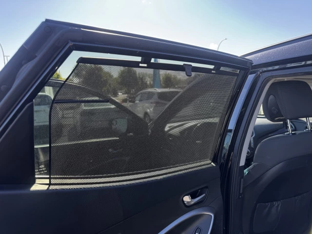 Hyundai Santa Fe Sport Premium**Jamais Accidente**SAAQ CERTIFIEE****SIEGES CHAUFFNATS AVANT ET ARRIERE**VOLANT CHAUFFANTS**MAGS** 2016