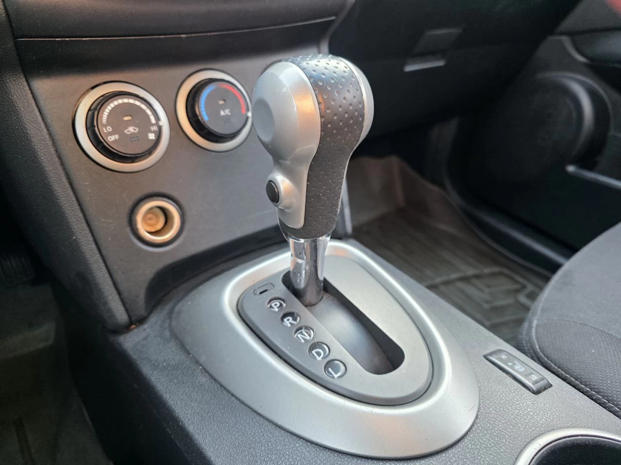 2012 Nissan Rogue **SV**CAMERA DE RECUL**SIEGES CHAUFFANTS**MAGS**EN SPECIAL** Main Image