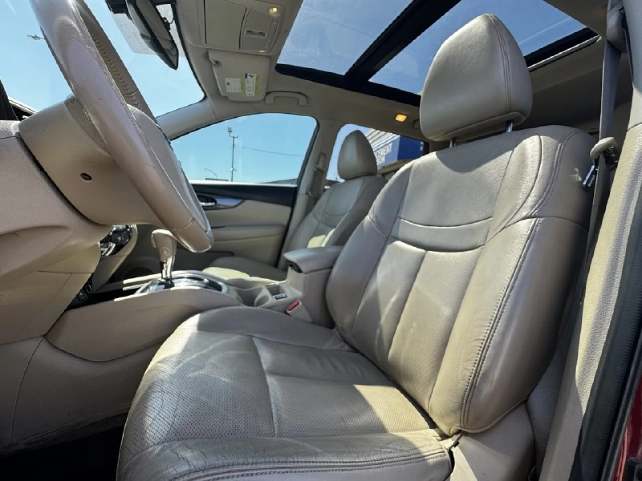 2015 Nissan Rogue SL**AWD**TOIT PANORAMIQUE**CAMERA DE RECULE**SIEGES EN CUIR**NAVIGATION**VOLANT CHAUFFANTS**SIEGES CHAUFFANTS** Image principale