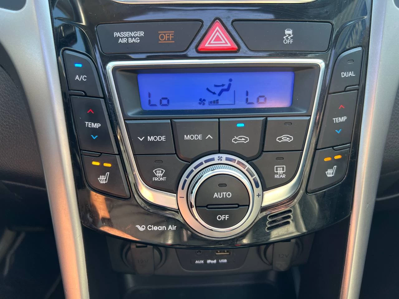 2013 Hyundai Elantra GT SE**SAAQ CERTIFIEE**TOIT OUVRANT PANORAMIQUE**Sieges en Cuir**SIEGES CHAUFFNATS**MAGS** Image principale