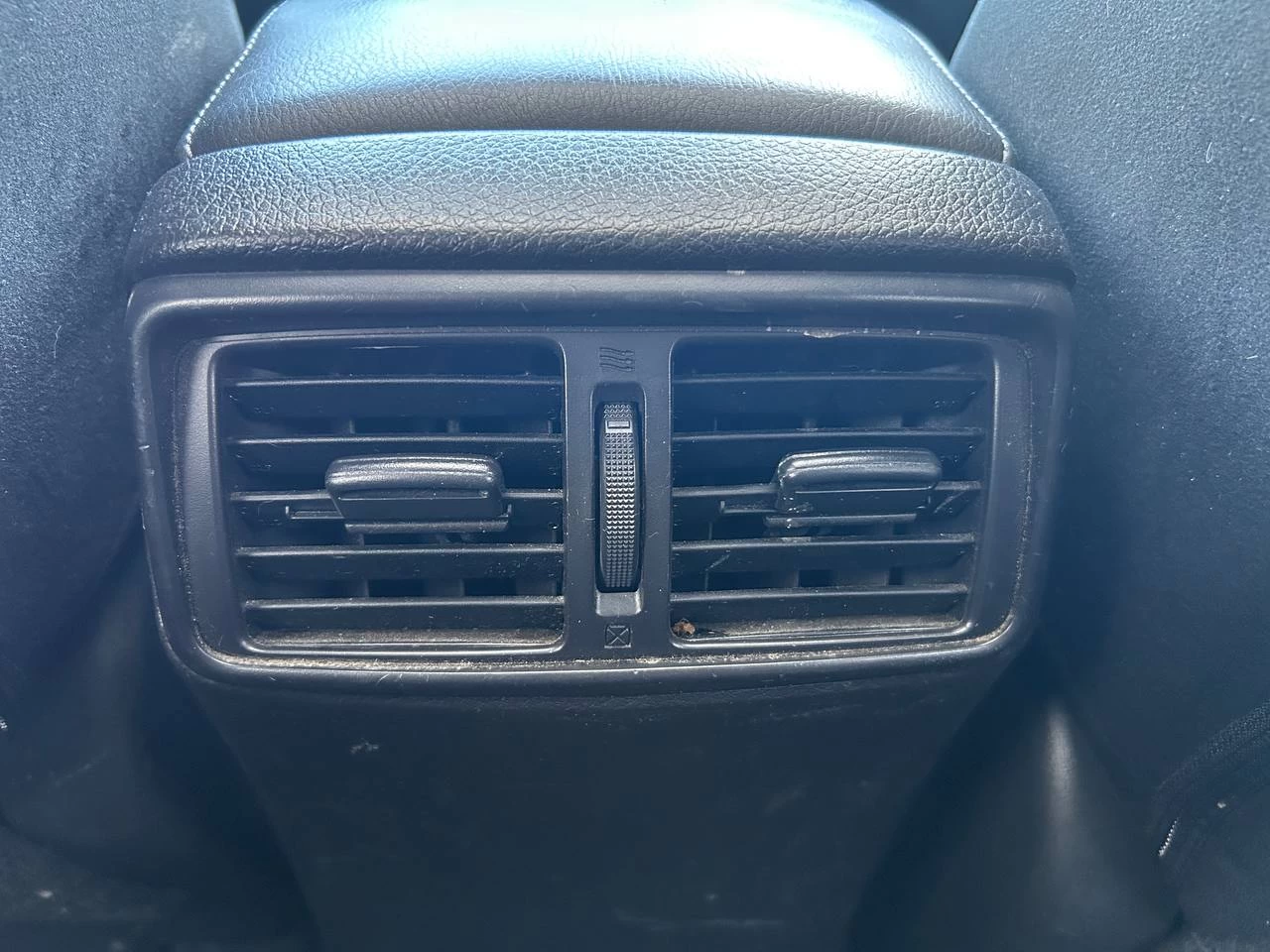 2015 Nissan Rogue SV**AWD**TOIT OUVRANT PANORAMIQUE**CAMERA DE RECULE**SIEGES CHAUFFNATS**Mags** Image principale