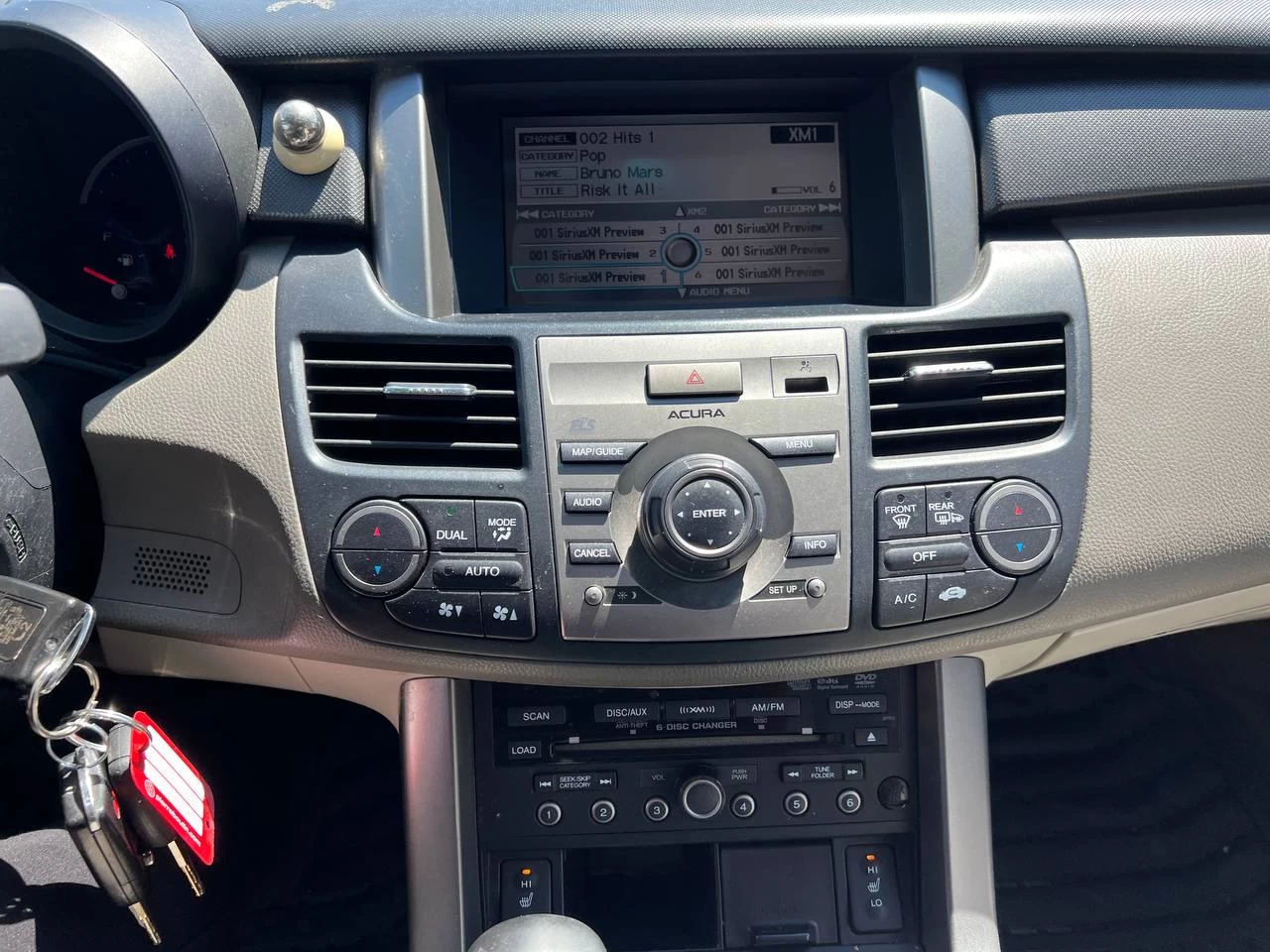2010 Acura RDX Tech Pkg**AWD**Jamais Accidentee**TOIT OUVRANT**SIEGES CHAUFFNATS**SIEGES EN CUIR**Navigation**Mags** Image principale