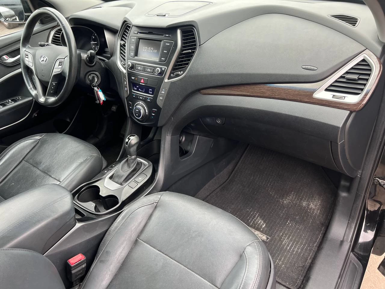 2017 Hyundai Santa Fe Sport SE**AWD**TOIT OUVRANT PANORAMIQUE**SIEGE EN CUIR**CAMERA DE RECUL**SIEGES CHAUFFNATS AVANT ET ARRIERE**Volant Chauffant**Alerte d'angle Mort**MAGS** Main Image