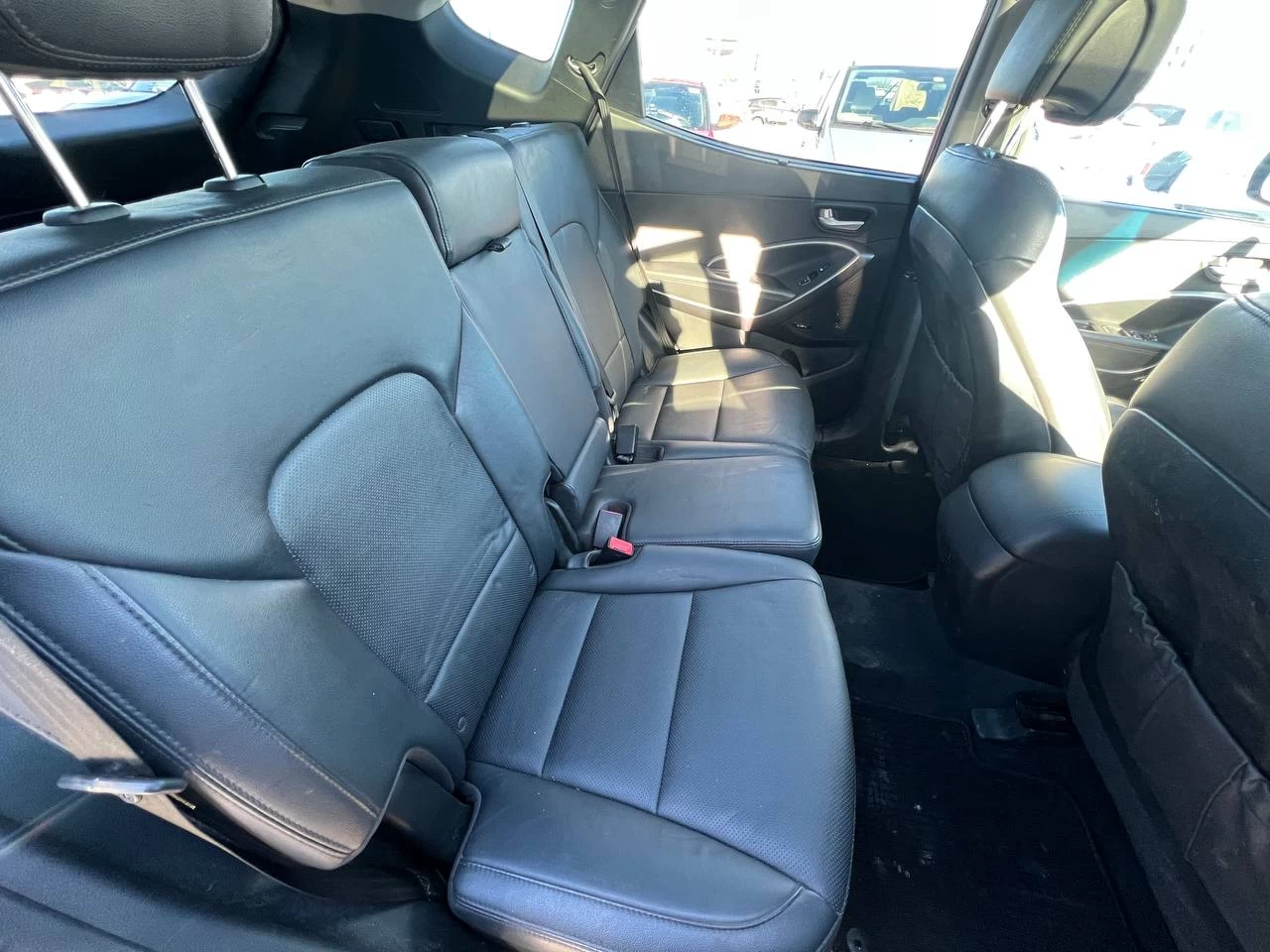 2017 Hyundai Santa Fe Sport Limited**AWD**TOIT OUVRANT PANORAMIQUE**SIEGE EN CUIR**CAMERA DE RECUL**SIEGES CHAUFFNATS AVANT ET ARRIERE**Siege Ventile**Volant Chauffant**Alerte d'angle Mort**MAGS** Image principale