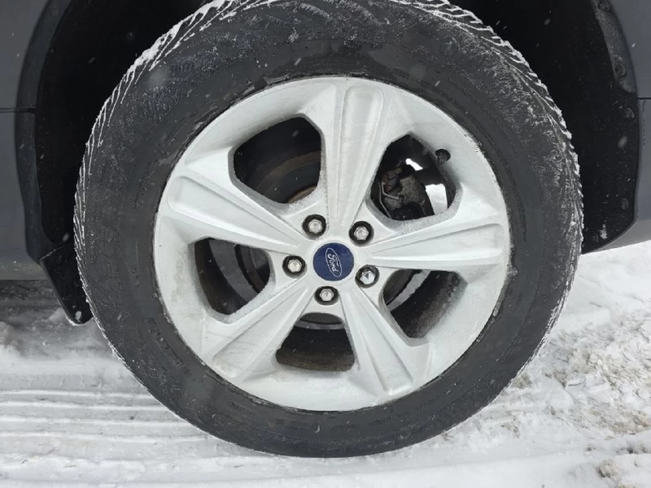 2013 Ford Escape **JAMAIS ACCIDENTEE**TRES BAS KILO**58 000KM**CERTIFIEE**SIEGES CHAUFFANTS**MAGS**EN SPECIAL** Image principale