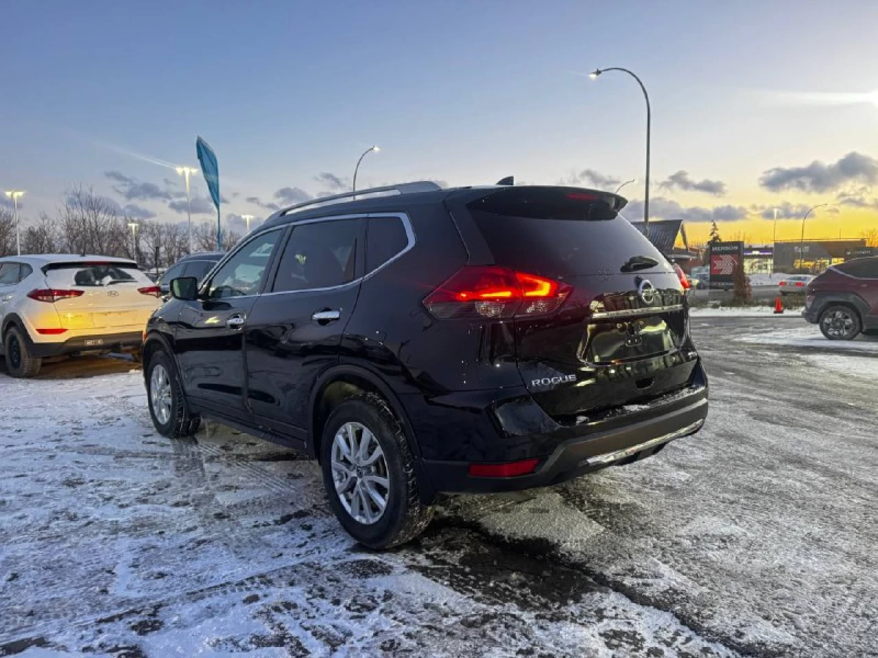 2018 Nissan Rogue **SV**AWD**CAMERA DE RECUL**MAGS**SIEGES CHAUFFANTS** Main Image