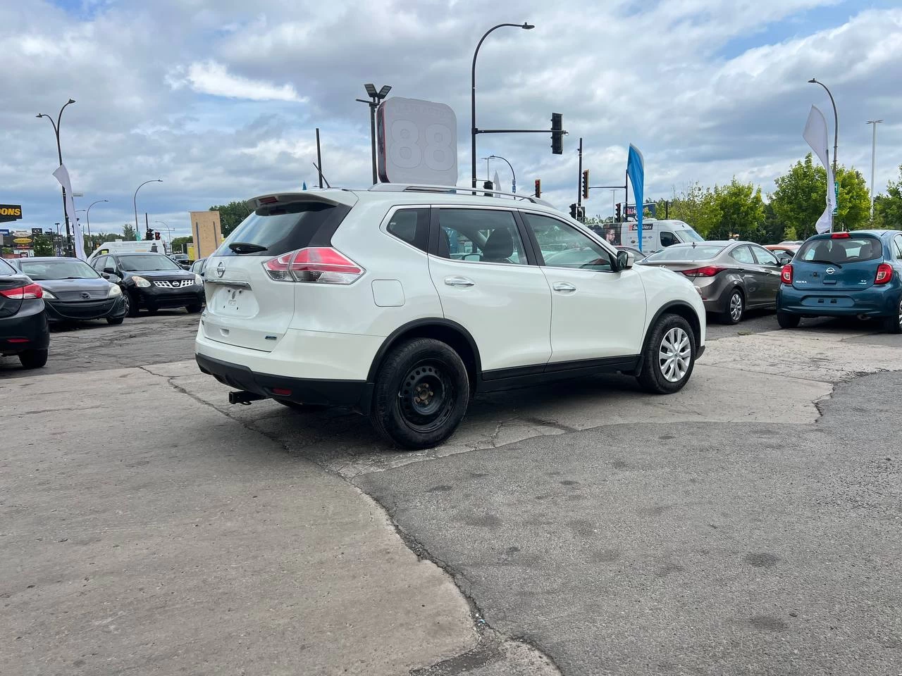 2015 Nissan Rogue SV**Jamais accidentÉ**CAMERA DE RECULE**SIEGES CHAUFFNATS** Image principale