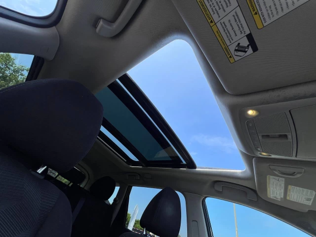 Nissan Rogue SV**AWD**TOIT OUVRANT PANORAMIQUE**CAMERA DE RECULE**SIEGES CHAUFFNATS** 2014