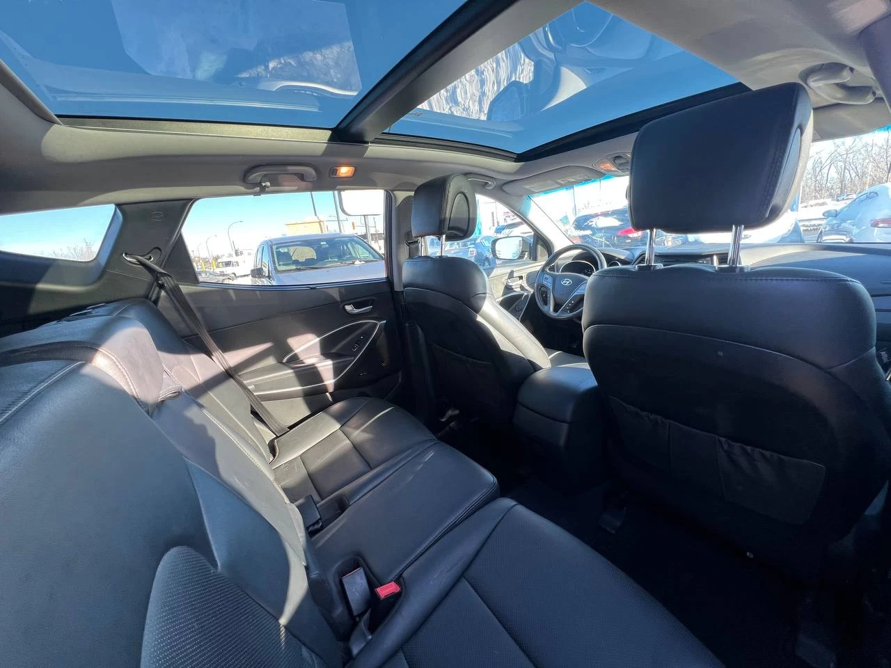 2017 Hyundai Santa Fe Sport Limited**AWD**TOIT OUVRANT PANORAMIQUE**SIEGE EN CUIR**CAMERA DE RECUL**SIEGES CHAUFFNATS AVANT ET ARRIERE**Siege Ventile**Volant Chauffant**Alerte d'angle Mort**MAGS** Image principale