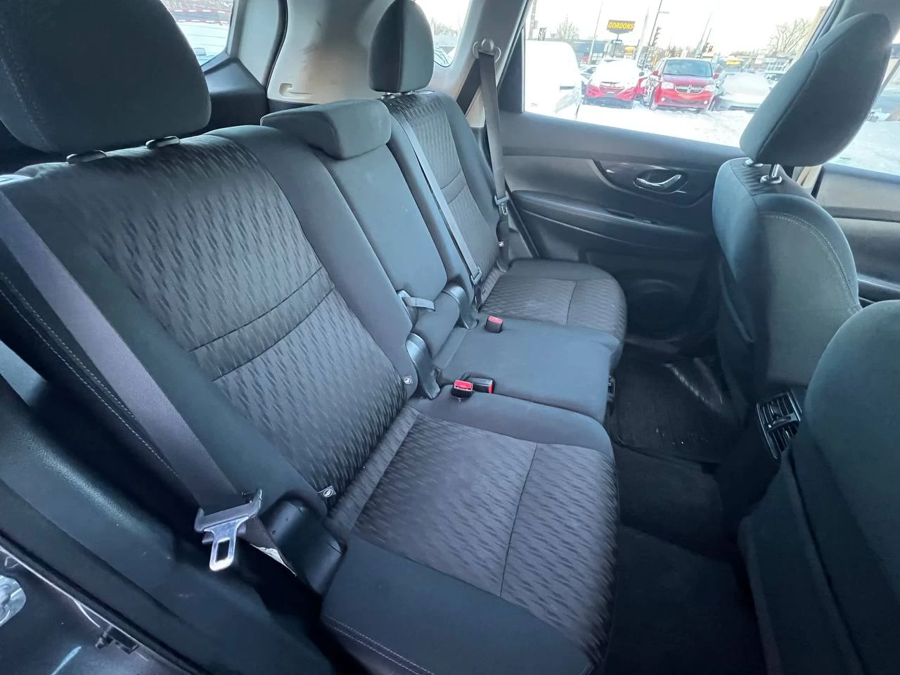 2018 Nissan Rogue S**CAMERA DE RECUL**SIEGES CHAUFFANTS**Alerte d’angle mort** Image principale