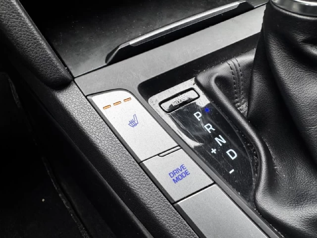 Hyundai Elantra LE**SAAQ CERTIFIER**SIEGES CHAUFFNATS**MODE ECO** 2017