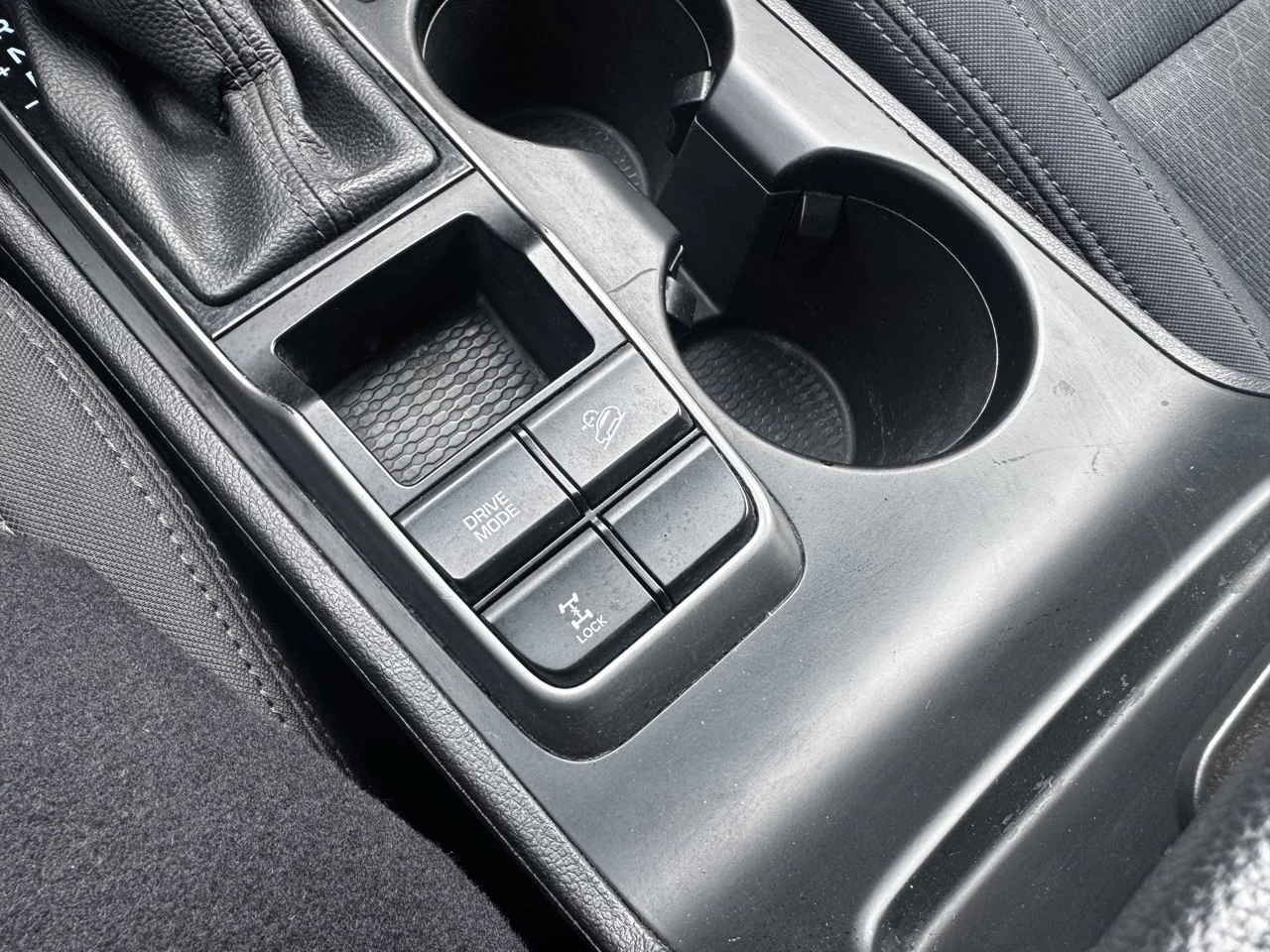 2017 Hyundai Tucson Premium**AWD**SAAQ CERTIFIEE**CamÉra de Recul**Volant Chauffant**SIEGES CHAUFFNATS AVANT ET ARRIERE**ANGLE MORT**MAGS** Main Image