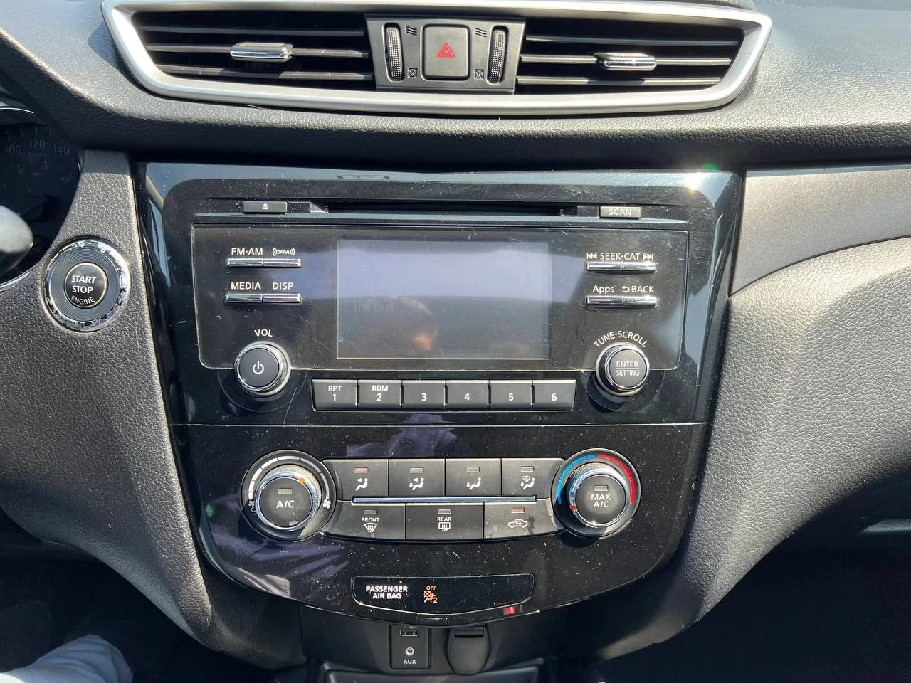 2014 Nissan Rogue SV**AWD**TOIT OUVRANT PANORAMIQUE**CAMERA DE RECULE**SIEGES CHAUFFNATS** Image principale