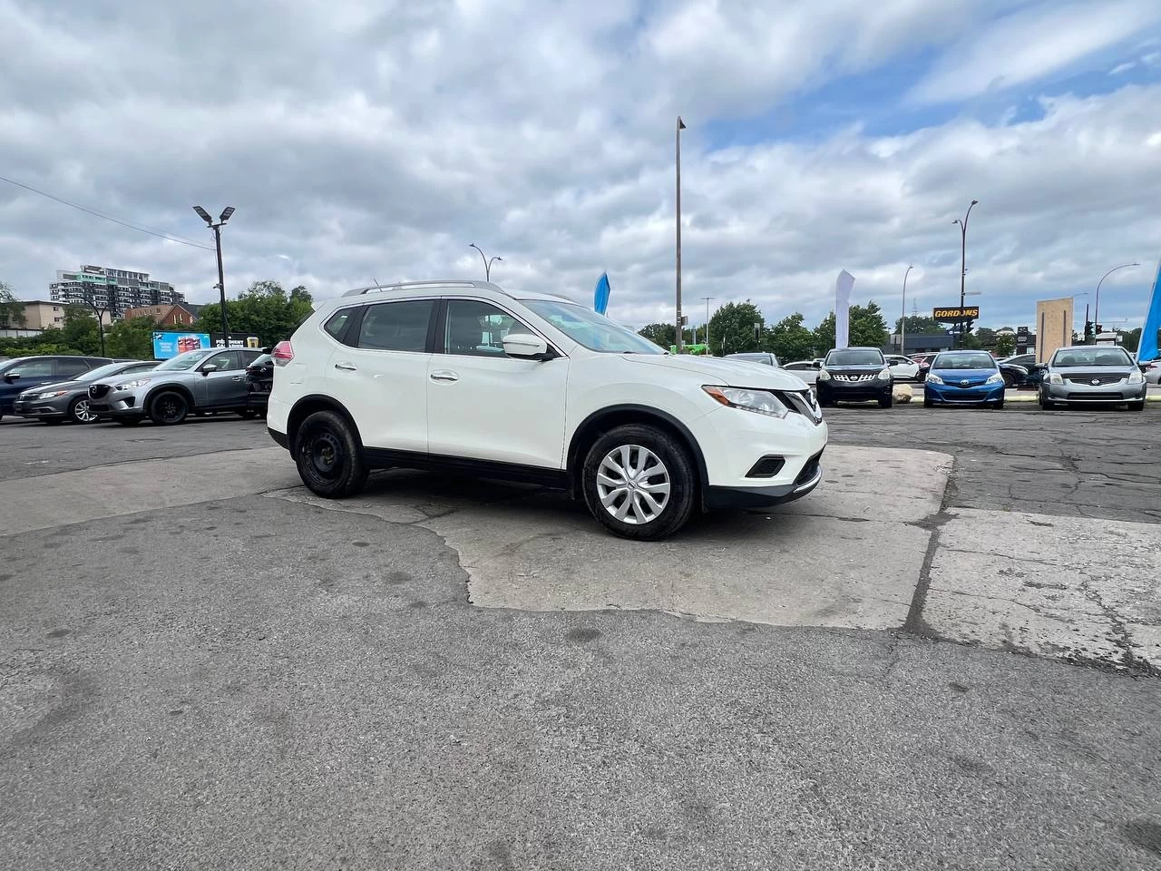 2015 Nissan Rogue SV**Jamais accidentÉ**CAMERA DE RECULE**SIEGES CHAUFFNATS** Image principale