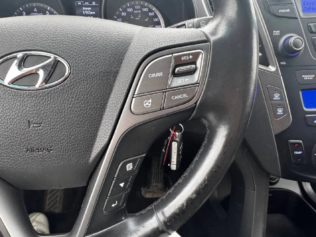 2014 Hyundai Santa Fe Sport Premium**Jamais Accidente**SIEGES CHAUFFNATS AVANT ET ARRIERE**VOLANT CHAUFFNATS**Financement 1Ère, 2e et 3e chance !! 100% ApprouvÉ Image principale