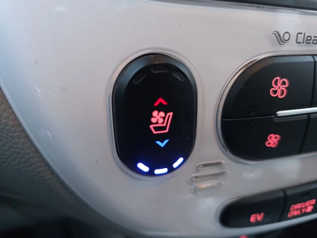 Kia Soul EV **DELUXE**JAMAIS ACCIDENTEE**NAVI**CAMERA DE RECUL**SIEGES VOLANT CHAUFFANTS**MAGS** 2016