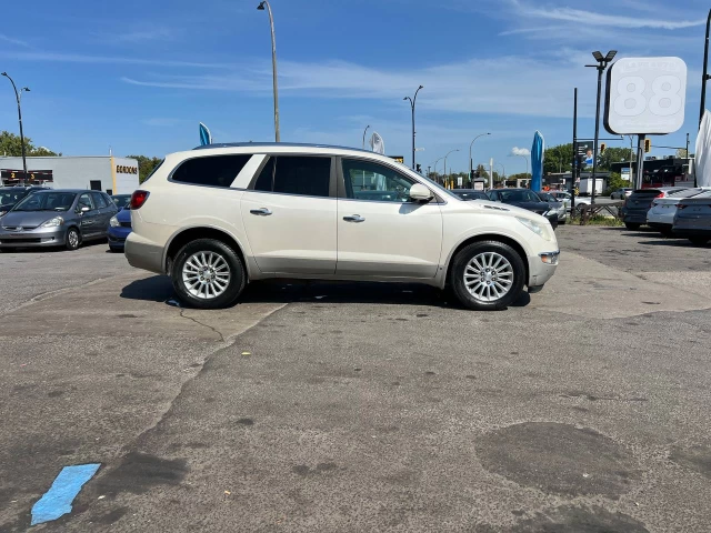 Buick Enclave CX**7 passengers** 2010