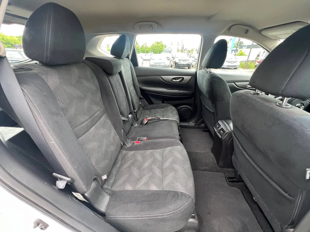 2015 Nissan Rogue SV**Jamais accidentÉ**CAMERA DE RECULE**SIEGES CHAUFFNATS** Image principale