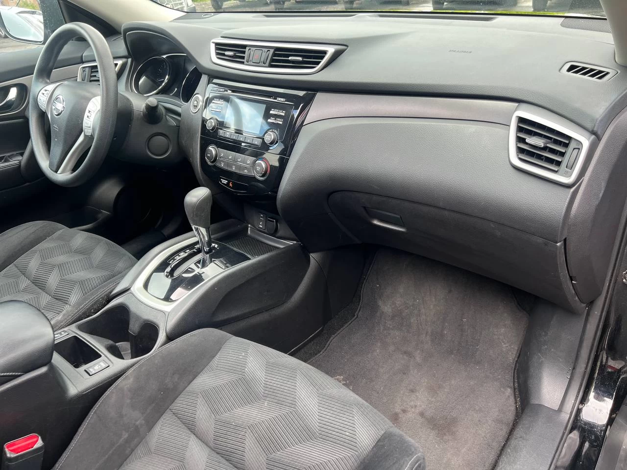 2014 Nissan Rogue SV**AWD**JAMAIS ACCIDENTEE**SAAQ CERTIFIEE**TOIT PANORAMIQUE**CAMERA DE RECUL**SIEGES CHAUFFANTS**MAGS** Image principale
