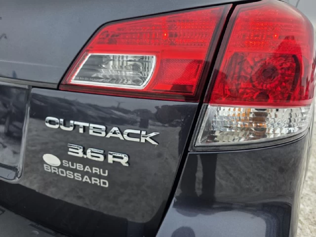 Subaru Outback ((JAMAIS ACCIDENTEE**LIMITEE**NAVI**CAMERA DE RECUL**CUIR**SIEGES CHAUFFANTS**MAGS**TOUTE EQUIPEE 2013