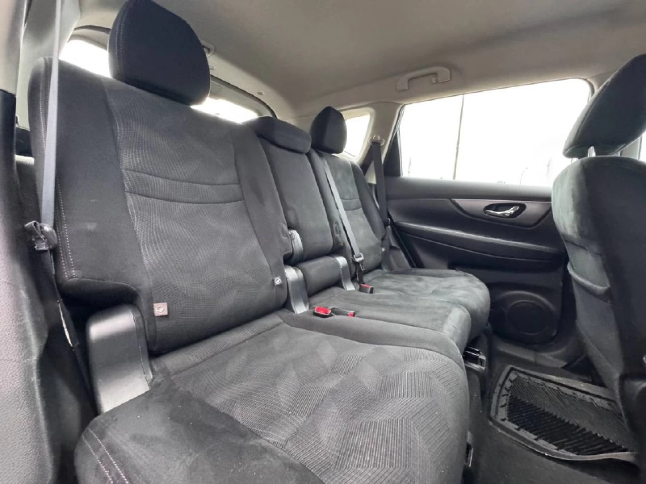 2016 Nissan Rogue S AWD **CAMERA DE RECUL**MODE ECO** Financement 1Ère, 2e et 3e chance !! 100% ApprouvÉ Image principale