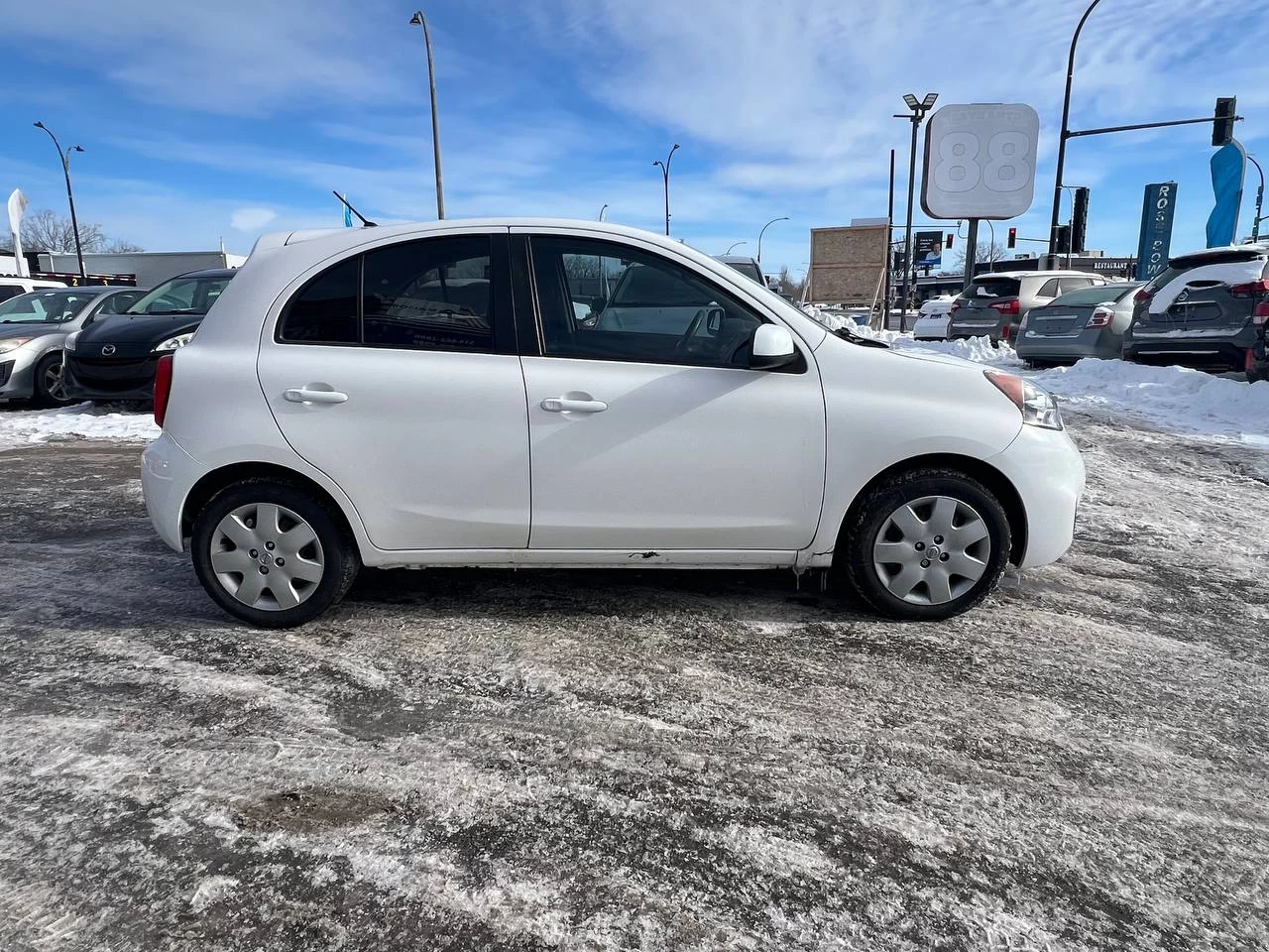 2016 Nissan Micra SV**Jamais Accidentee**Un Proprietaire**AC**MANUELLE** Image principale