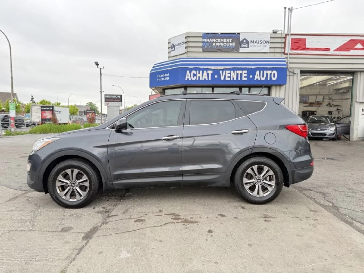 2016 Hyundai Santa Fe Sport JAMAIS ACCIDENTEE**SAAQ CERTIFIEE**UNE SEULE PROPRIO**2.4L**SIEGES CHAUFFANTS**MAGS**EN SPECIAL** Image principale