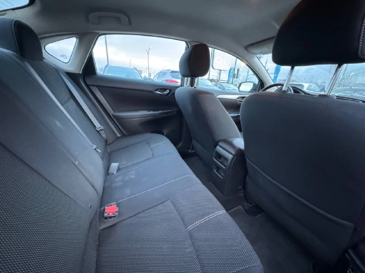 2017 Nissan Sentra S**Jamais accidente** Image principale