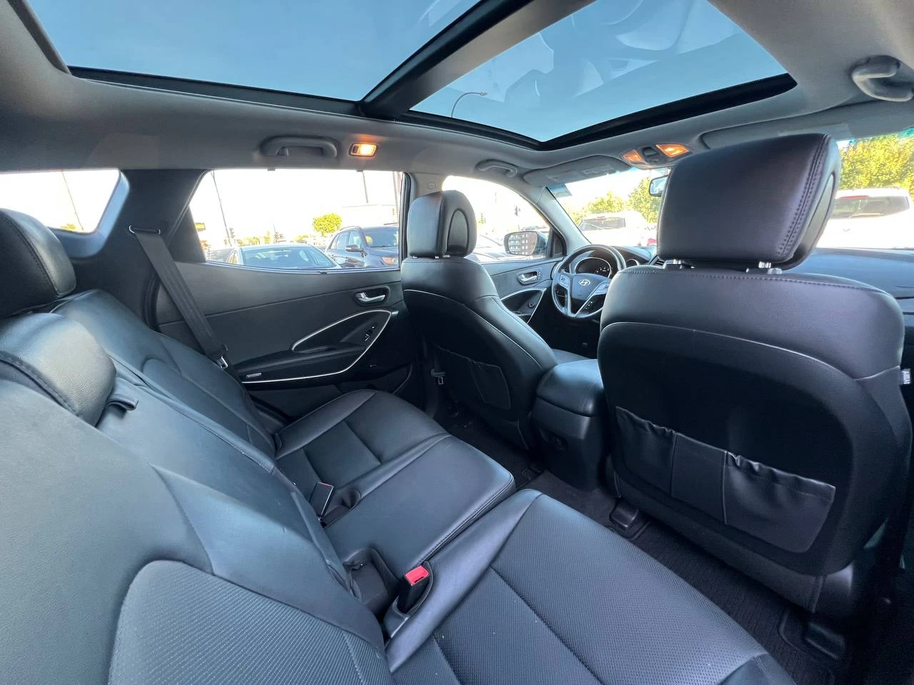 2017 Hyundai Santa Fe Sport Limited**AWD**Jamais Accidente**SAAQ CERTIFIEE**TOIT OUVRANT PANORAMIQUE**SIEGE EN CUIR**CAMERA DE RECUL**SIEGES CHAUFFNATS AVANT ET ARRIERE**Siege Ventile**Volant Chauffant**Navigation**Alerte d'angle Mort**MAGS** Image principale