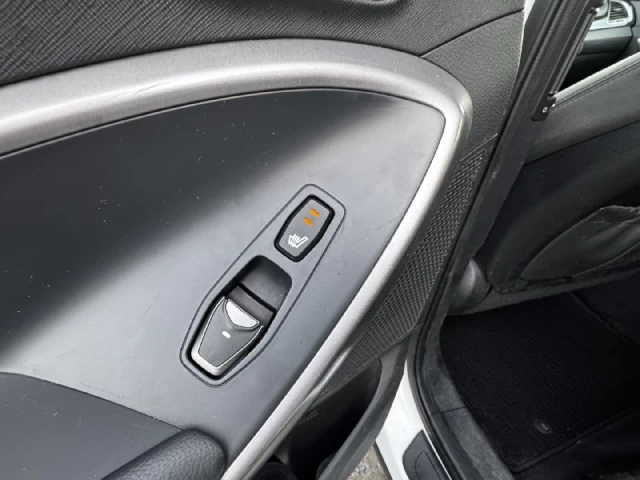 Hyundai Santa Fe Sport Premium**AWD**Jamais Accidente**SIEGES CHAUFFNATS AVANT ET ARRIERE**VOLANT CHAUFFNATS**MAGS** 2015