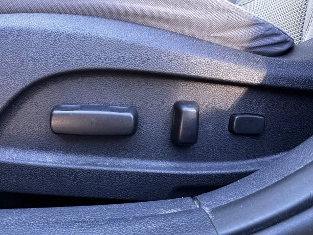 Hyundai Sonata GLS**Jamais Accidente**TOIT OUVRANT**SIEGES CHAUFFNATS**MAGS**SIEGES ELECTRIQUE**MODE ECO** 2011