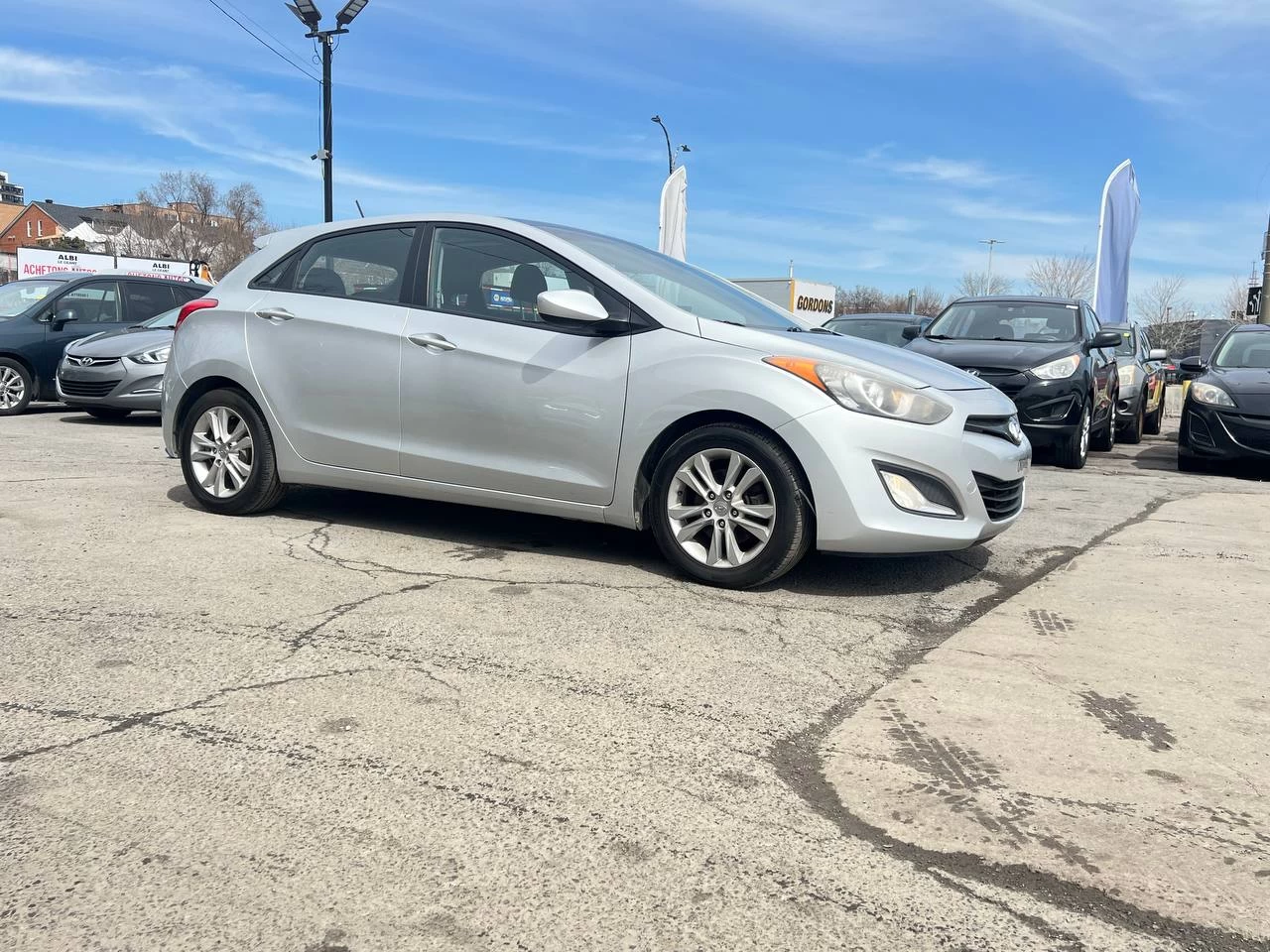 2013 Hyundai Elantra GT GLS**TOIT OUVRANT PANARAMIQUE**SIEGES CHAUFFANTS**MAGS** Image principale