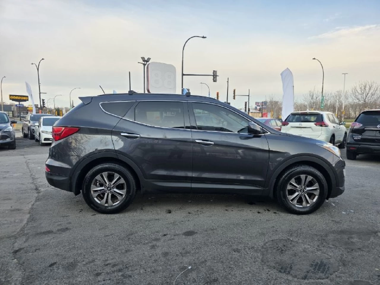 2016 Hyundai Santa Fe Sport JAMAIS ACCIDENTEE**SAAQ CERTIFIEE**UNE SEULE PROPRIO**2.4L**SIEGES CHAUFFANTS**MAGS**EN SPECIAL** Image principale