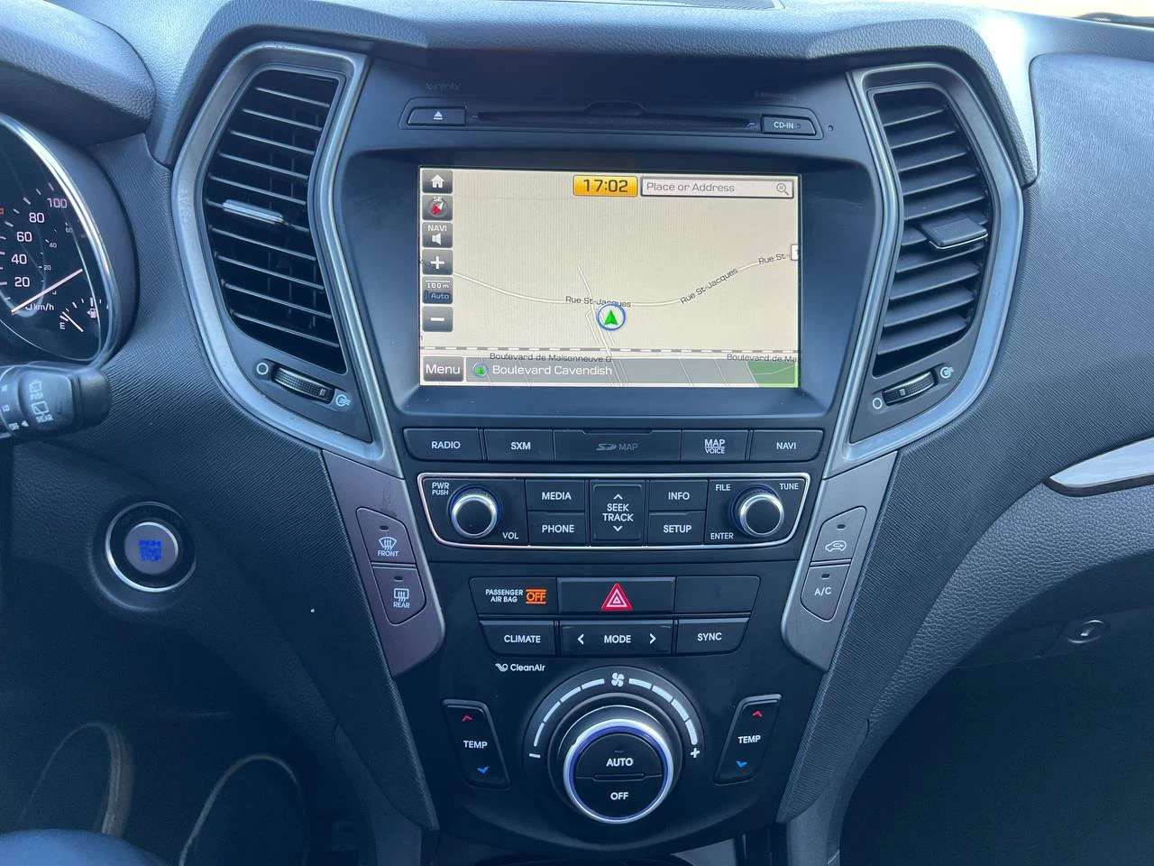 2017 Hyundai Santa Fe Sport Limited**AWD**Jamais Accidente**SAAQ CERTIFIEE**TOIT OUVRANT PANORAMIQUE**SIEGE EN CUIR**CAMERA DE RECUL**SIEGES CHAUFFNATS AVANT ET ARRIERE**Siege Ventile**Volant Chauffant**Navigation**Alerte d'angle Mort**MAGS** Image principale