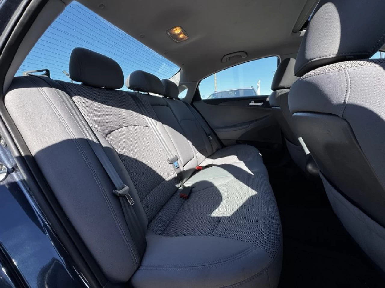 2011 Hyundai Sonata GLS**Jamais Accidente**TOIT OUVRANT**SIEGES CHAUFFNATS**MAGS**SIEGES ELECTRIQUE**MODE ECO** Image principale